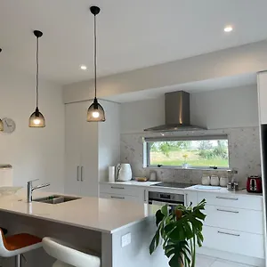  Homestay House